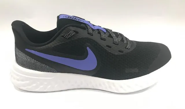 Rolling Transition Heat Sealed Seams Nike scarpa da corsa da ragazza Revolution 5 Glitter GS CD6840 041 nero