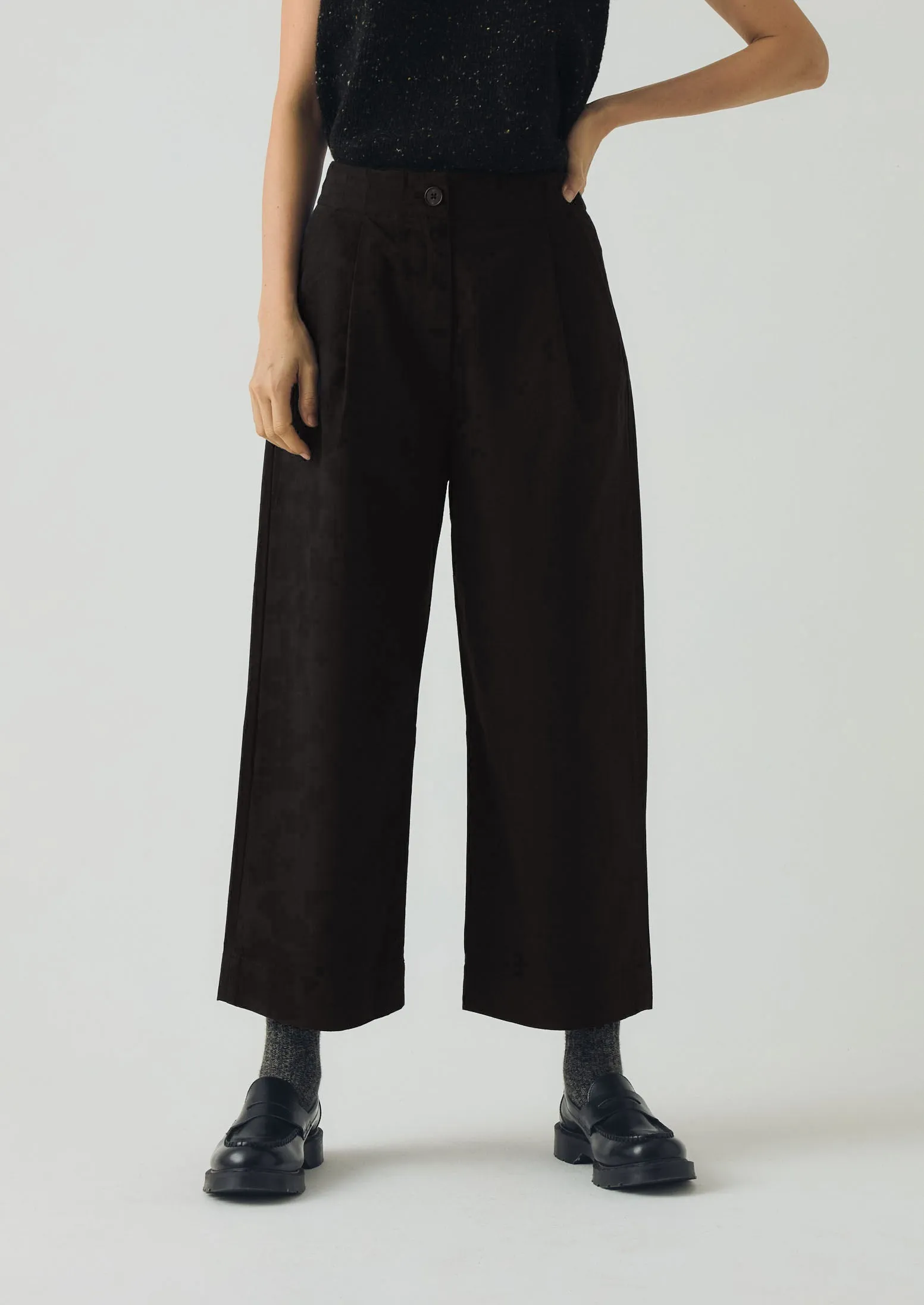 Low Profile Waistband Cotton Wool Herringbone Pleat Front Pants | Black