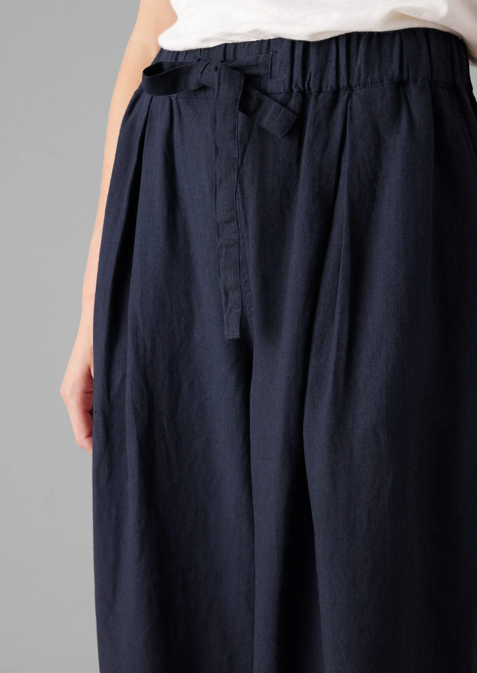 Minako Garment Dyed Linen Pants | Midnight Breathable Mesh Panels
