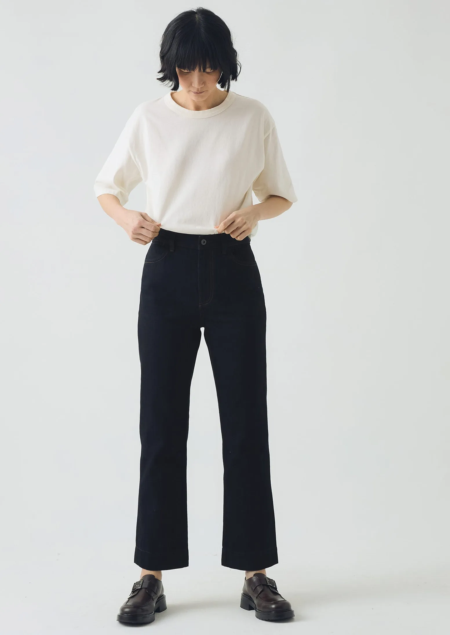 Stylish Cut Stay Comfortable Japanese Denim Slim Pants | Indigo