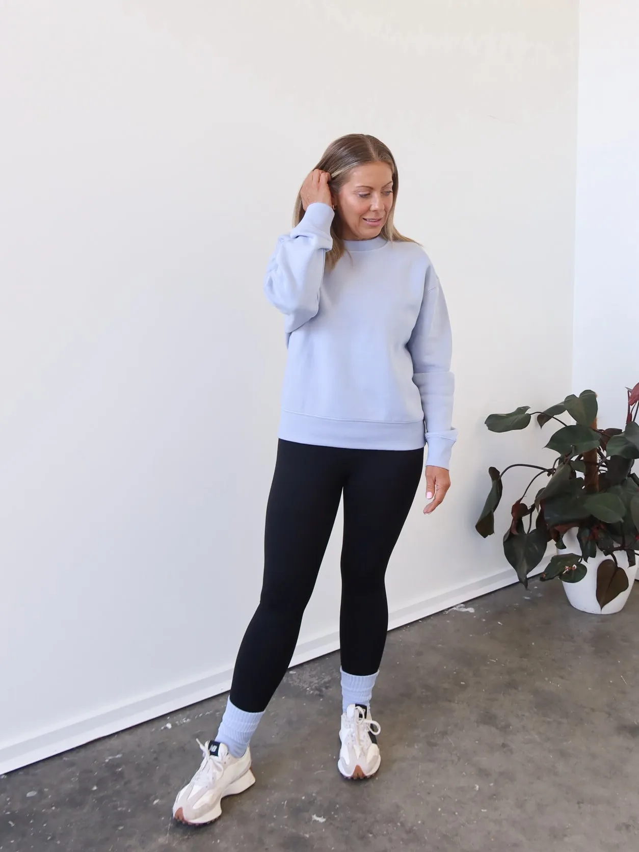 Gracie Relaxed Crew - Powder Blue Travel Style Springbok like