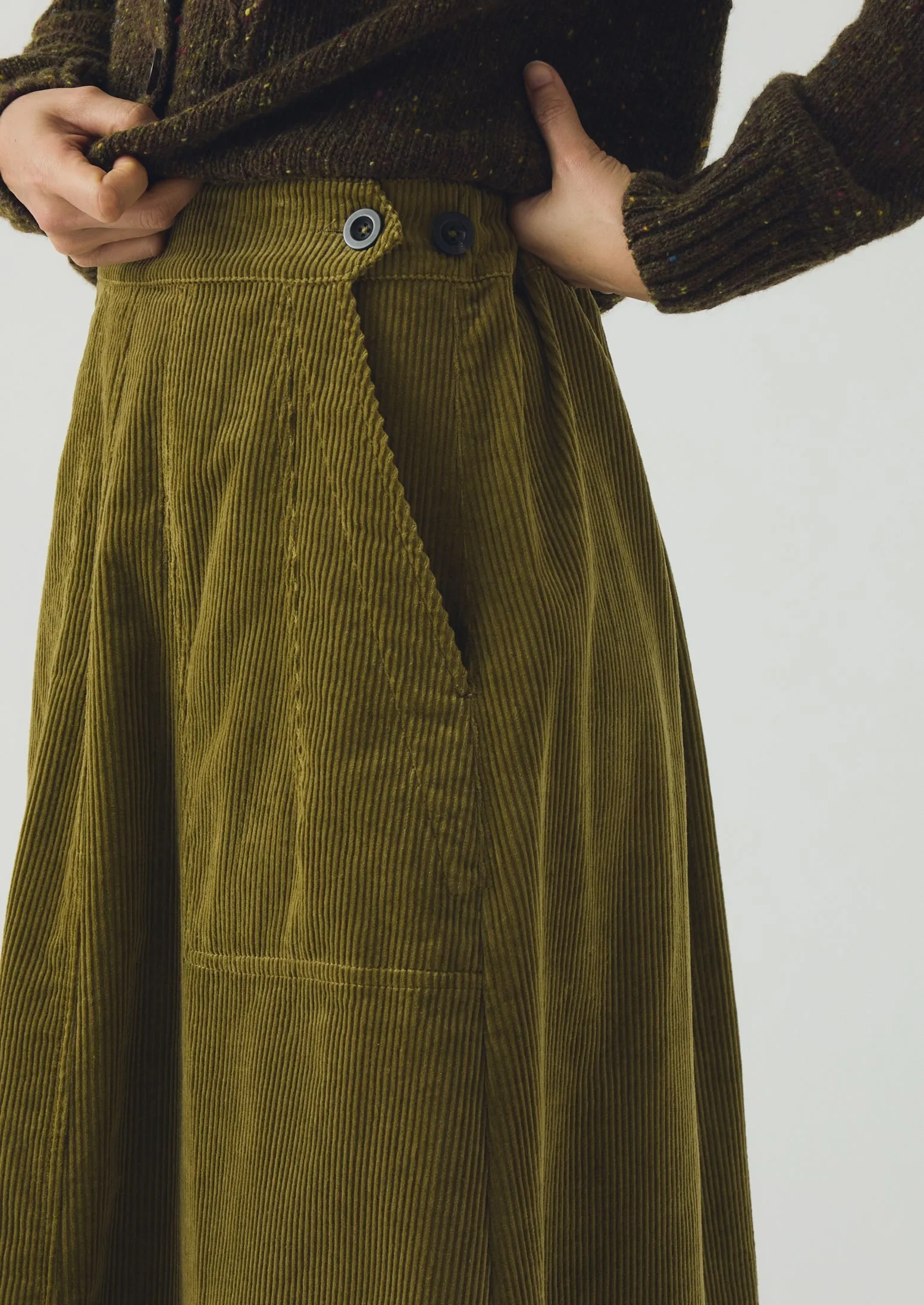 Tapered Cut Organic Cord A Line Skirt | Antique Olive