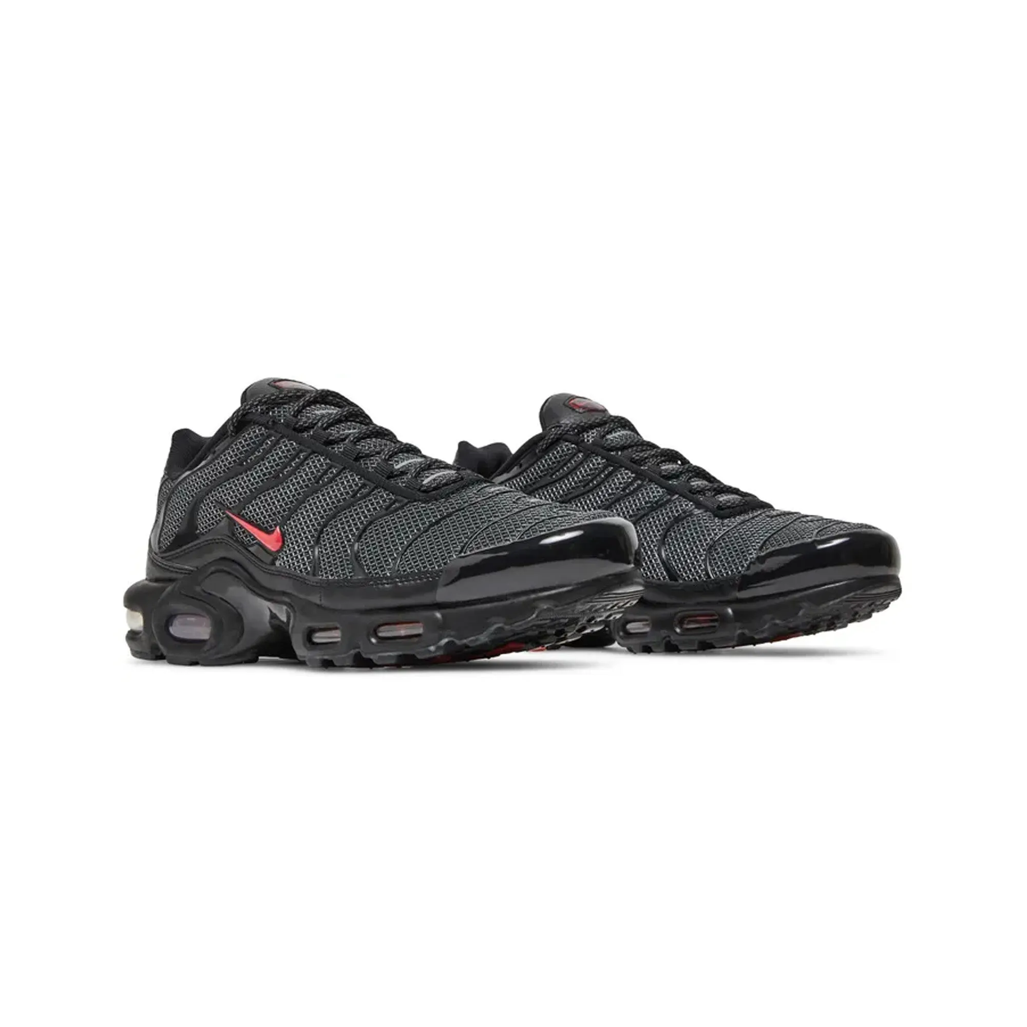 running with a backpack Nike Air Max TN Plus 'Metal Mesh Black Red' (2021)