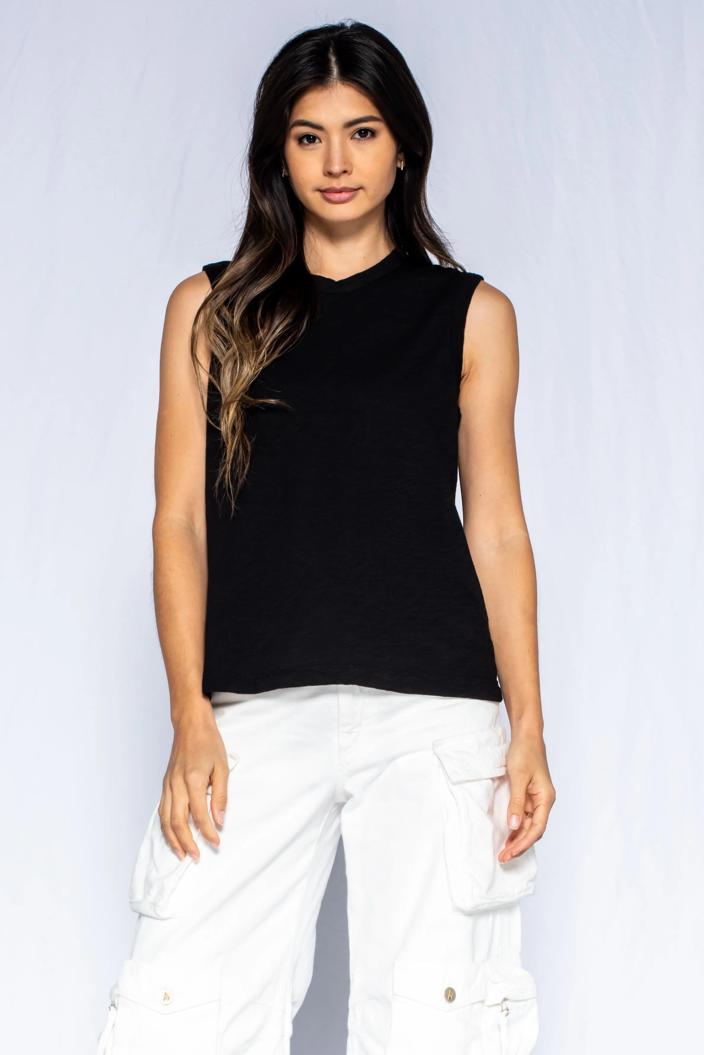 Moisture Control Lining Slim Fit Sleeveless Shell Top