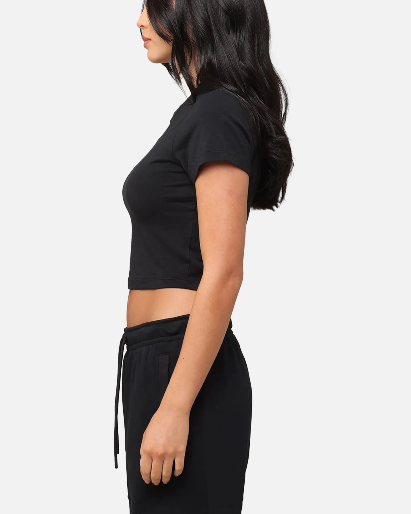 Nike Women's Sportswear Chill Knit Crop T-Shirt Black/Black LowImpactDye Low carbon footprint