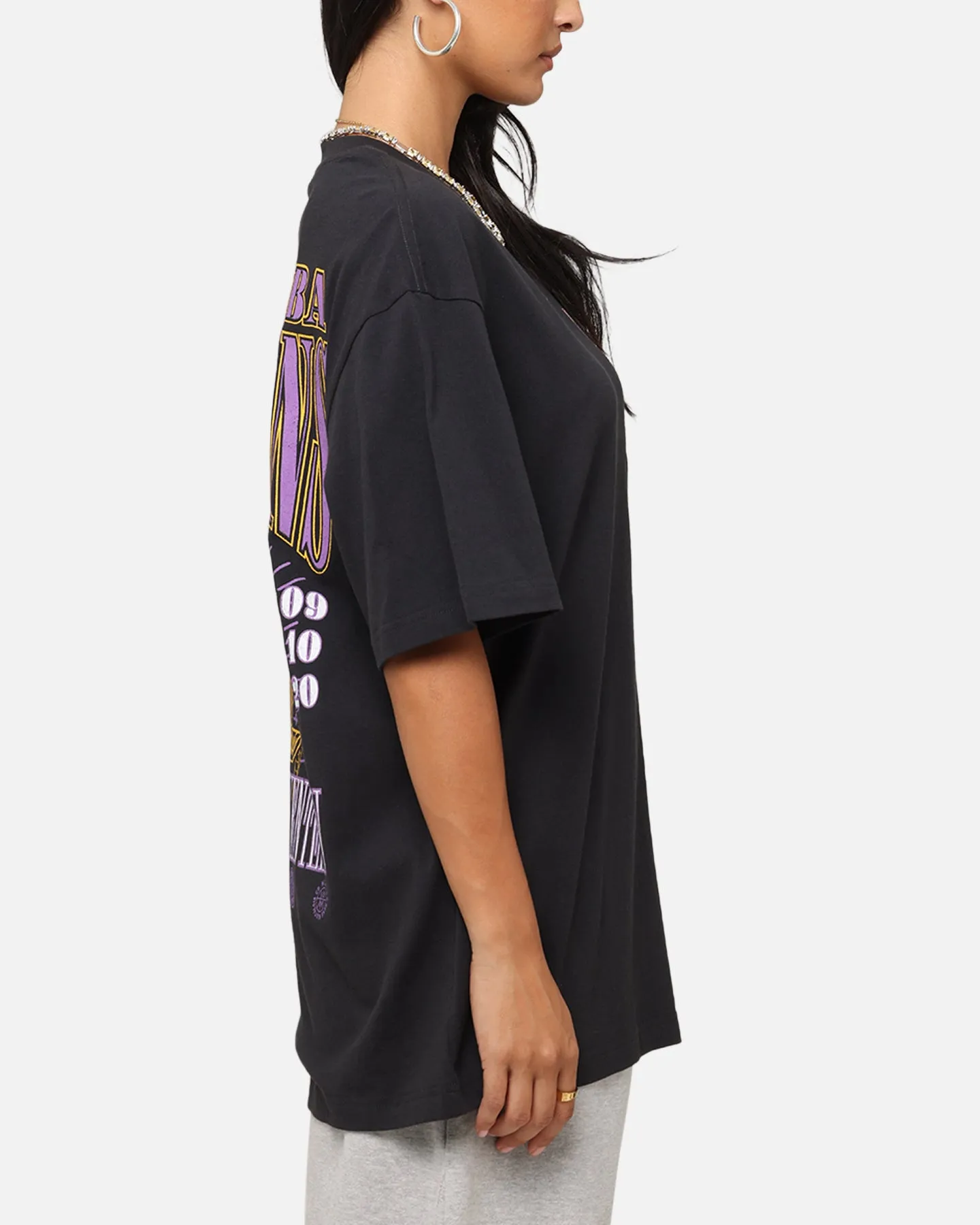 Mitchell & Ness Los Angeles Lakers 17-Time NBA Champions T-Shirt Faded Black AntiPillingTreatment