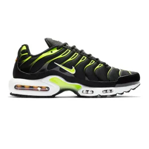 Air Max TN Plus 'Black Volt' ballet shoes running in a chairlift area shoes