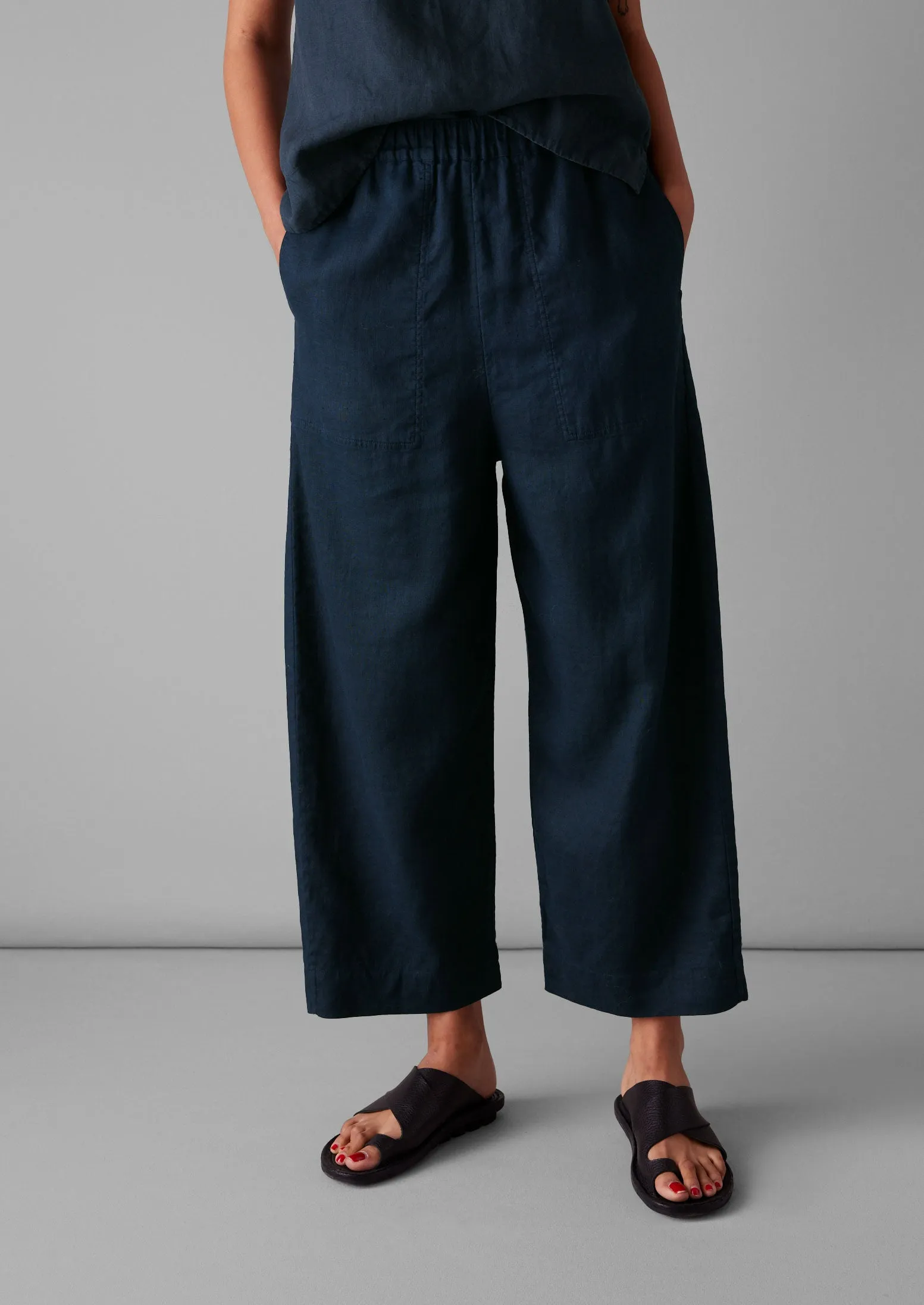 Garment Dyed Linen Barrel Leg Pants | Midnight Quick Fit Design