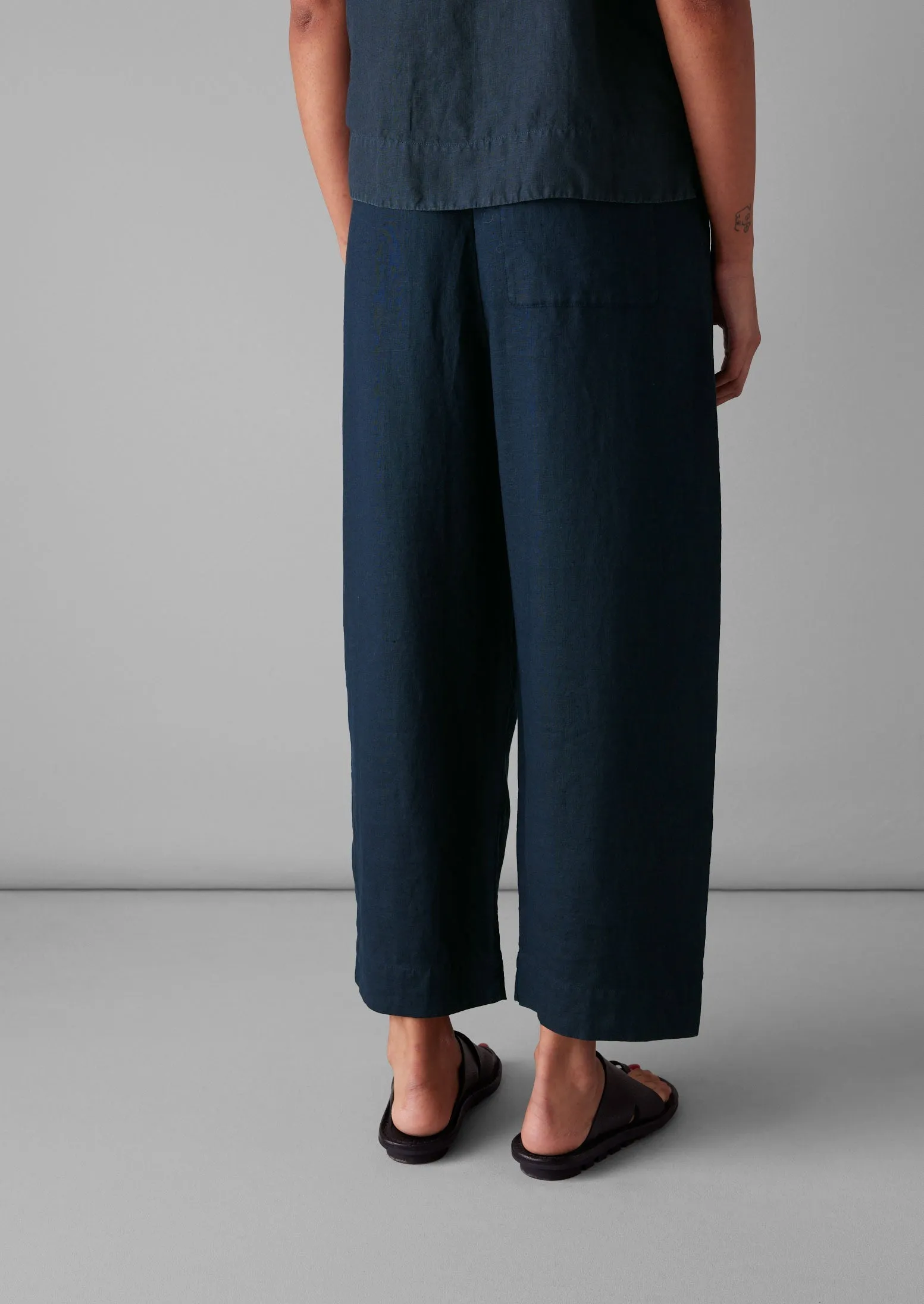 ExpandableSidePanels Comfort Wearable Garment Dyed Linen Barrel Leg Pants | Midnight