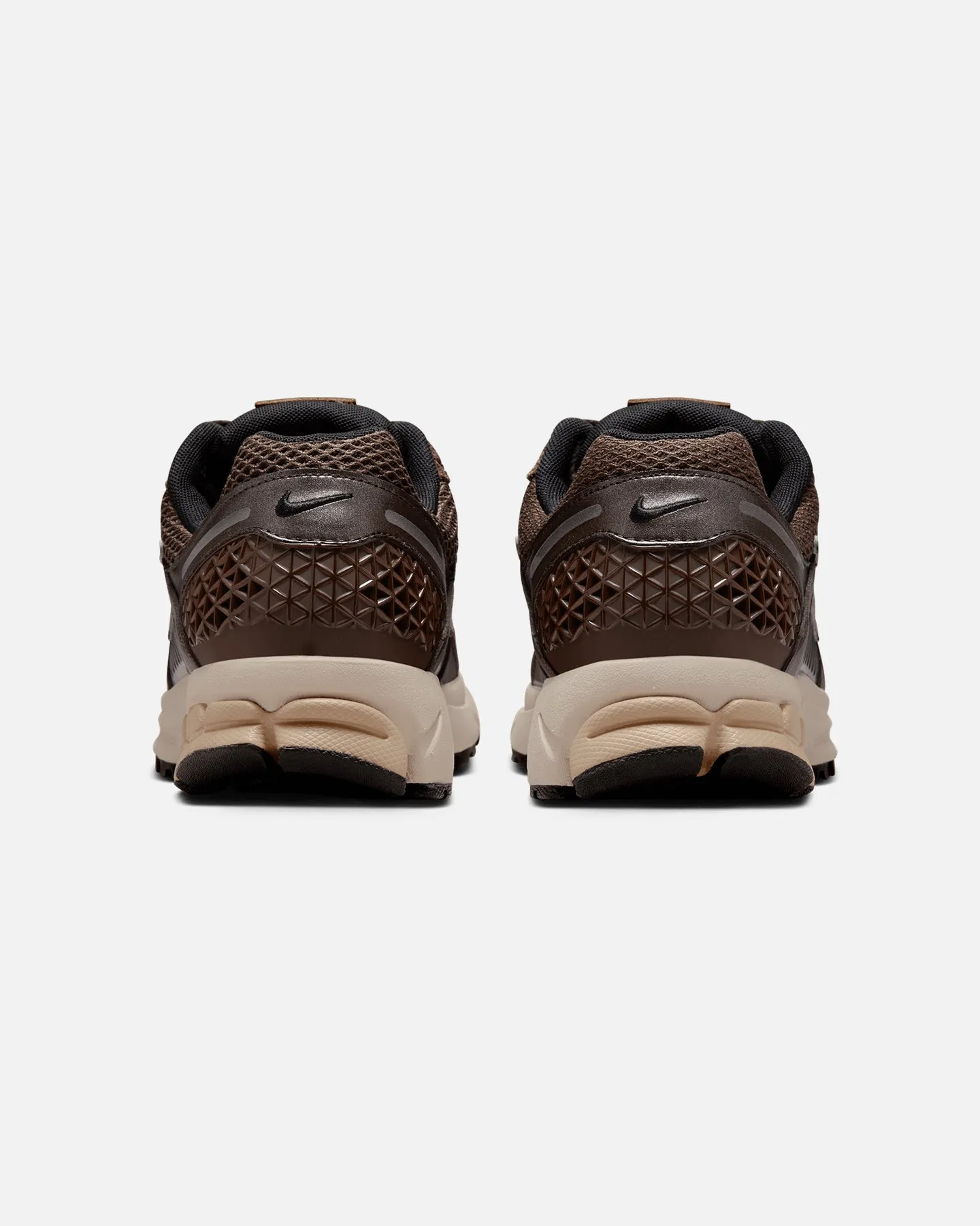 Muscle Aid Nike Women's Zoom Vomero 5 Baroque Brown