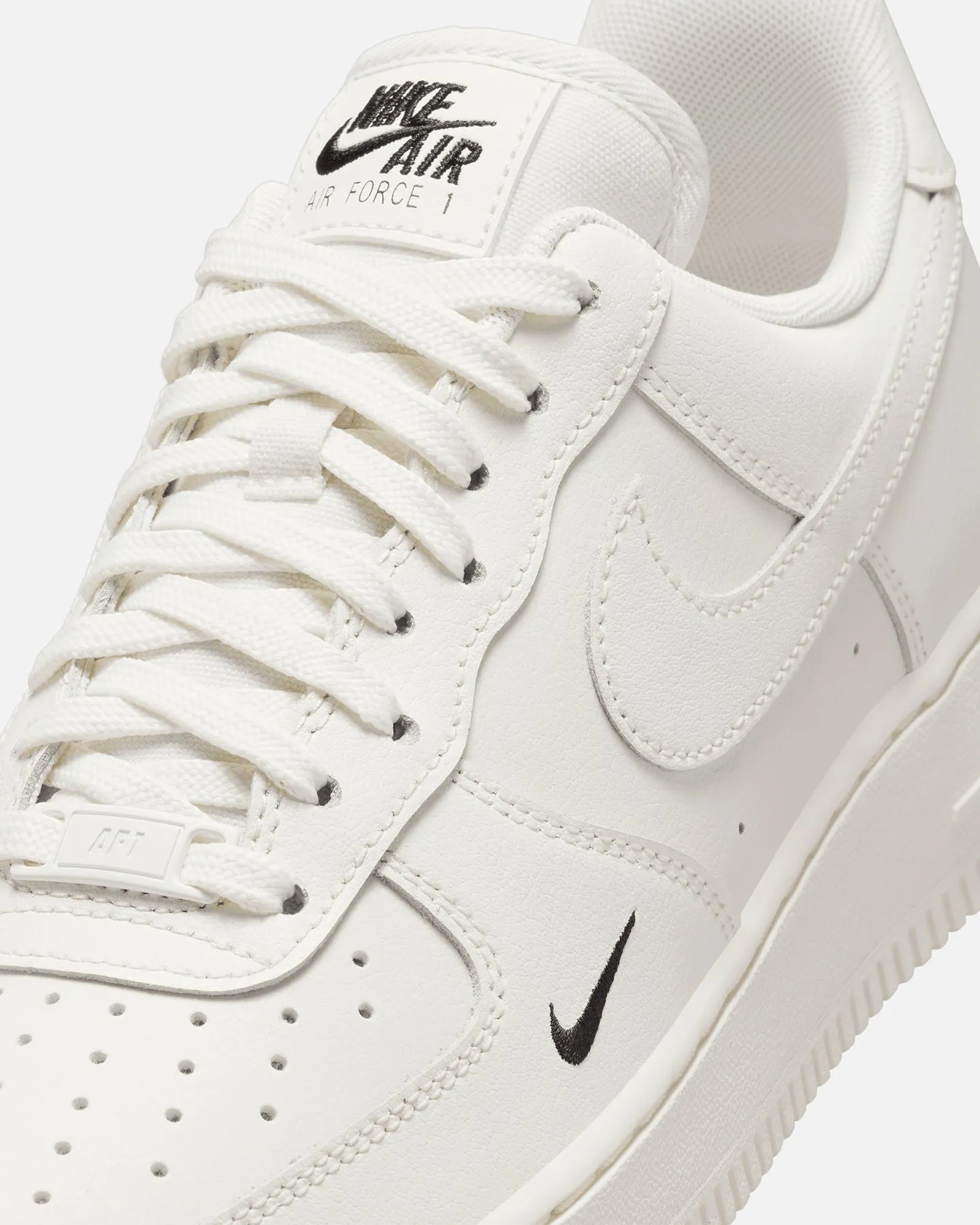 Eco Friendly Minimalist Fans Nike Women's Air Force 1 '07 Essential Sail/Sail
