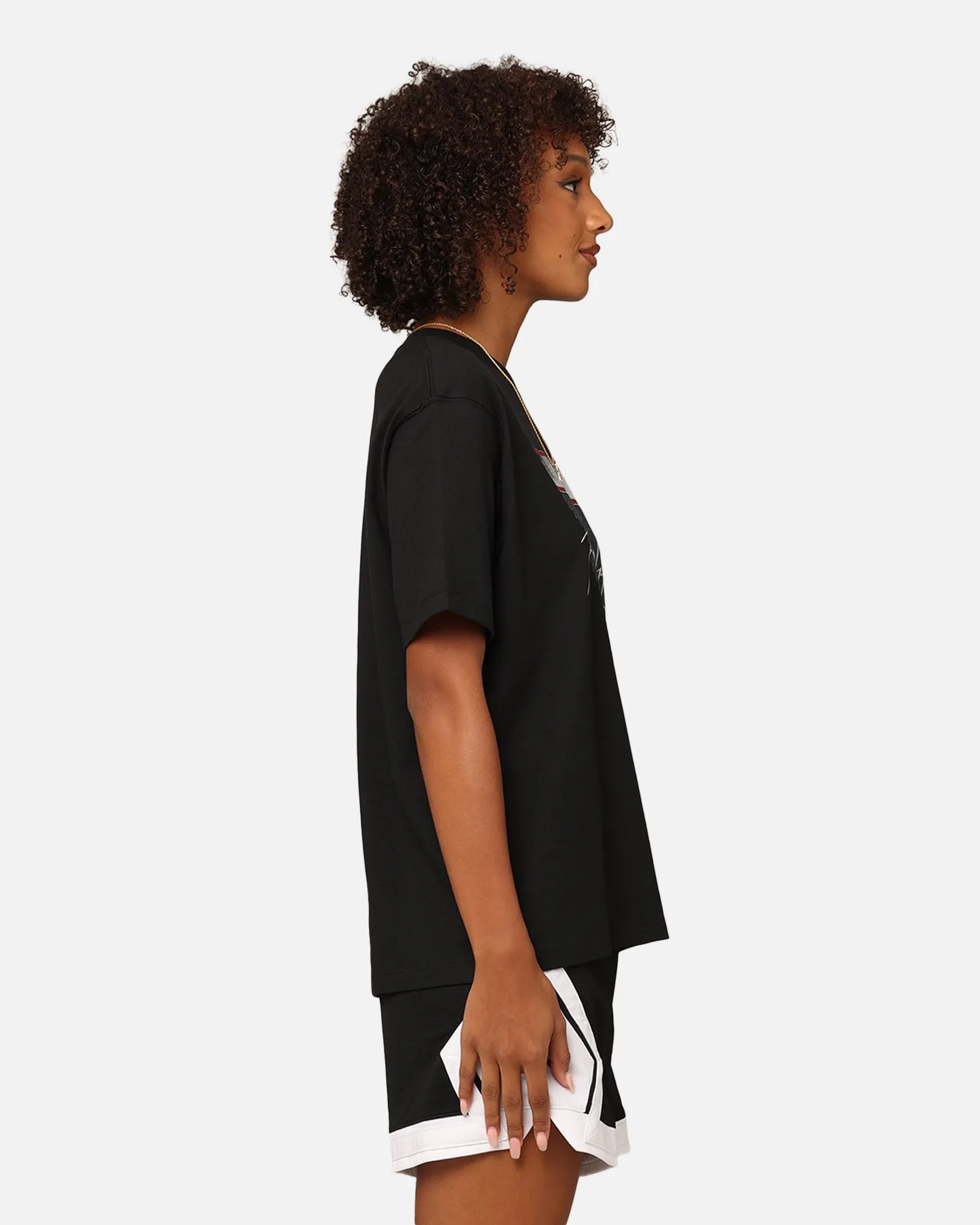 Anti Odor Treatment Jordan Women's Flight Heritage Graphic T-Shirt Black/Gym Red