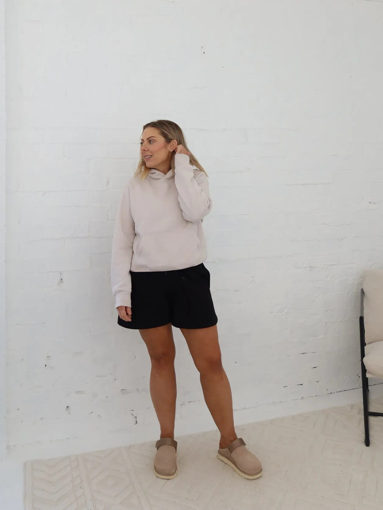 Frankie Hoodie - Bone Oversized style
