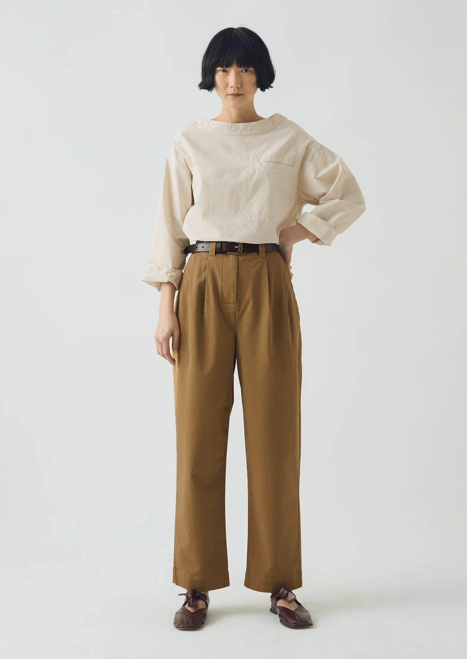 Smart Utility Cotton Pleat Front Pants | Warm Sand