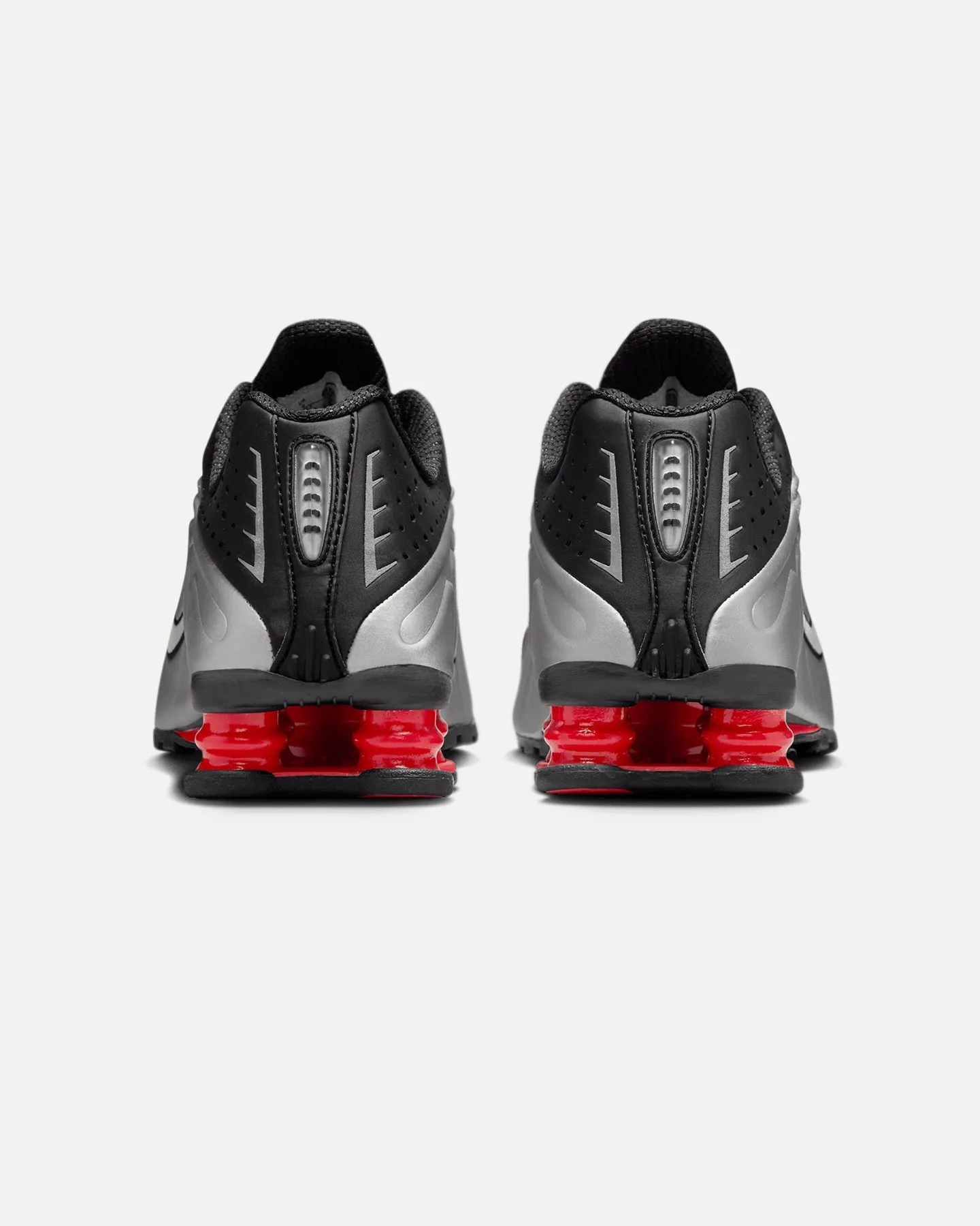 Wide toe box Freeze Grip Nike Women's Shox R4 Black/Silver