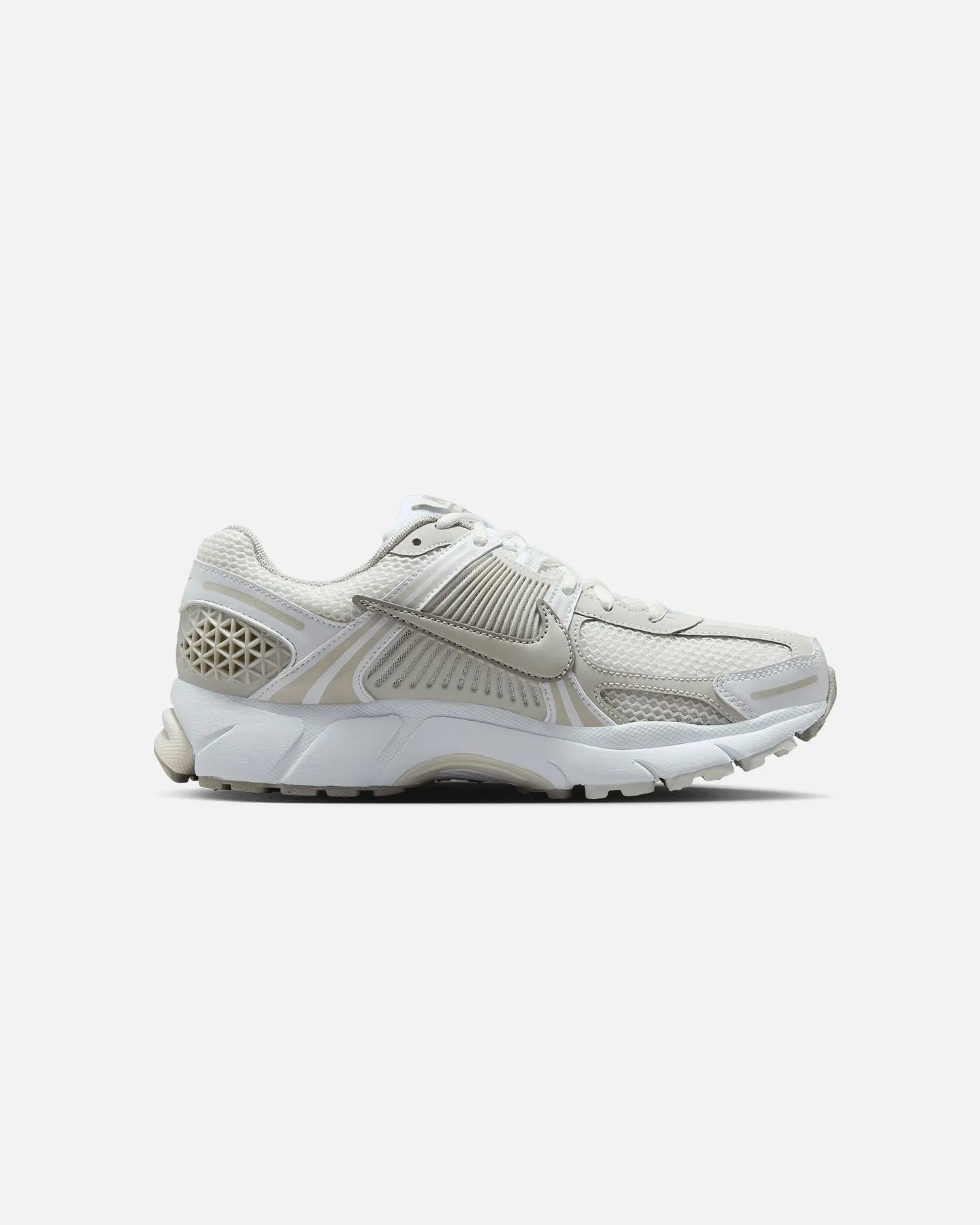 Nike Women's Zoom Vomero 5 White/Light Bone Bold Tone Park Step