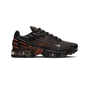 Thermoregulating Layers Nike Air Max Plus 3 'Black Orange Spirograph' (2022)