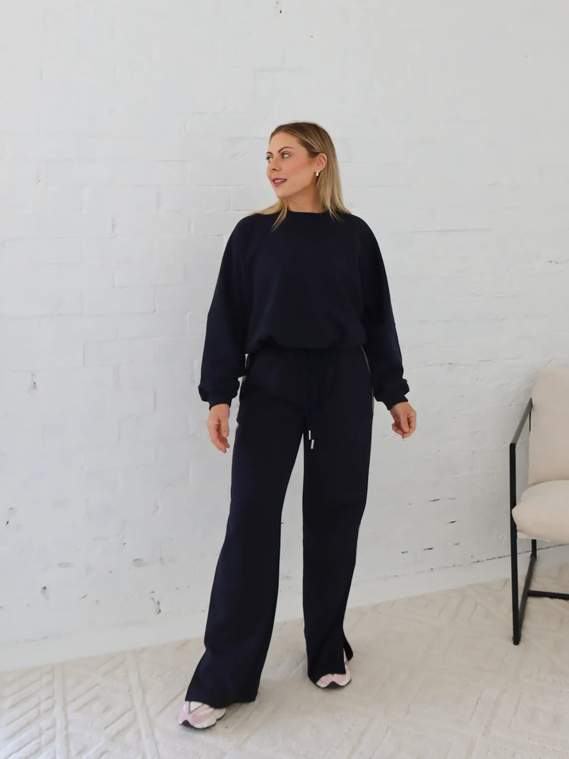 College Campus Organza details Sullivan Sweatshirt - Navy