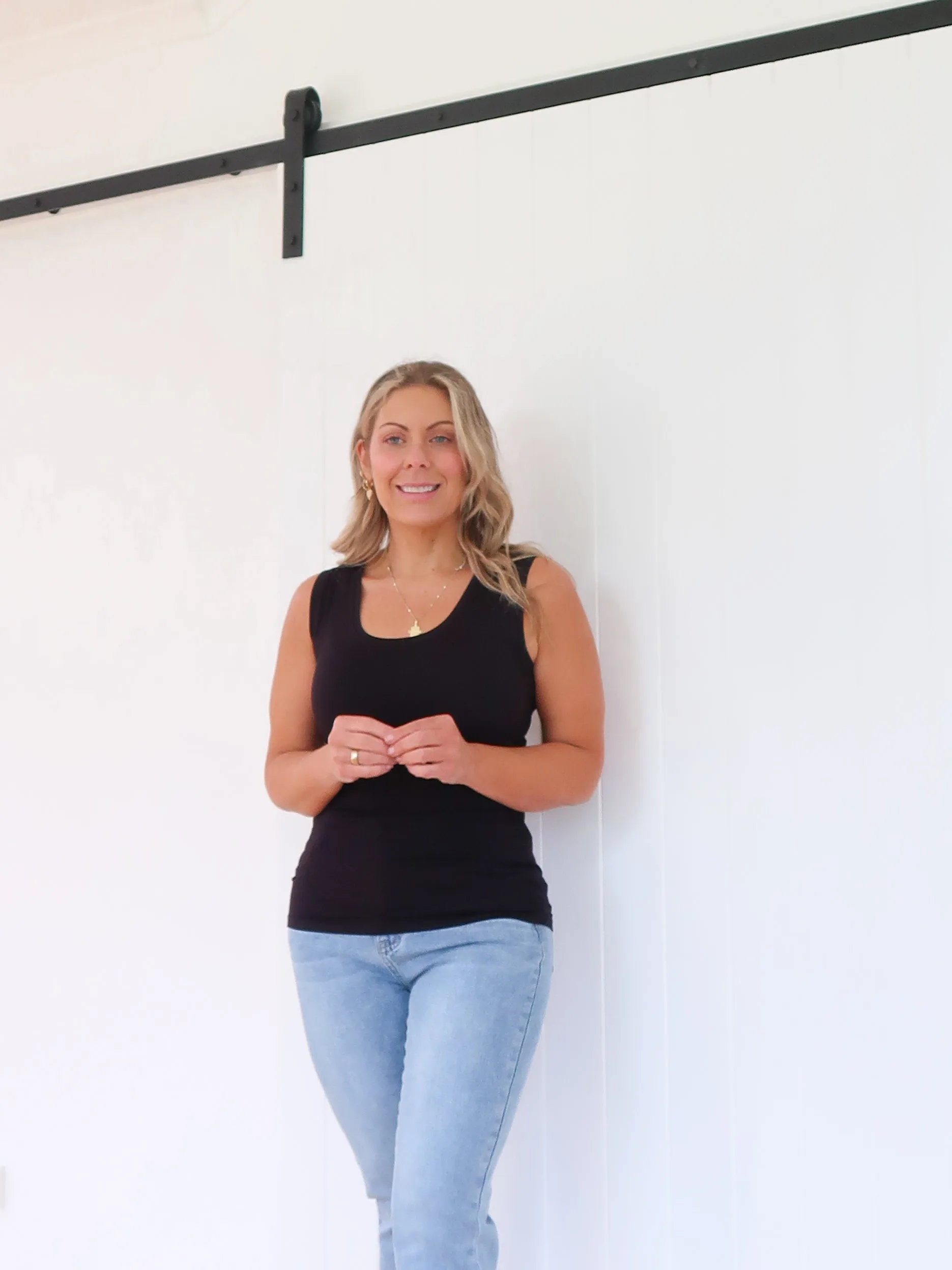Liza Tank- Black Ergonomic Armhole Shape