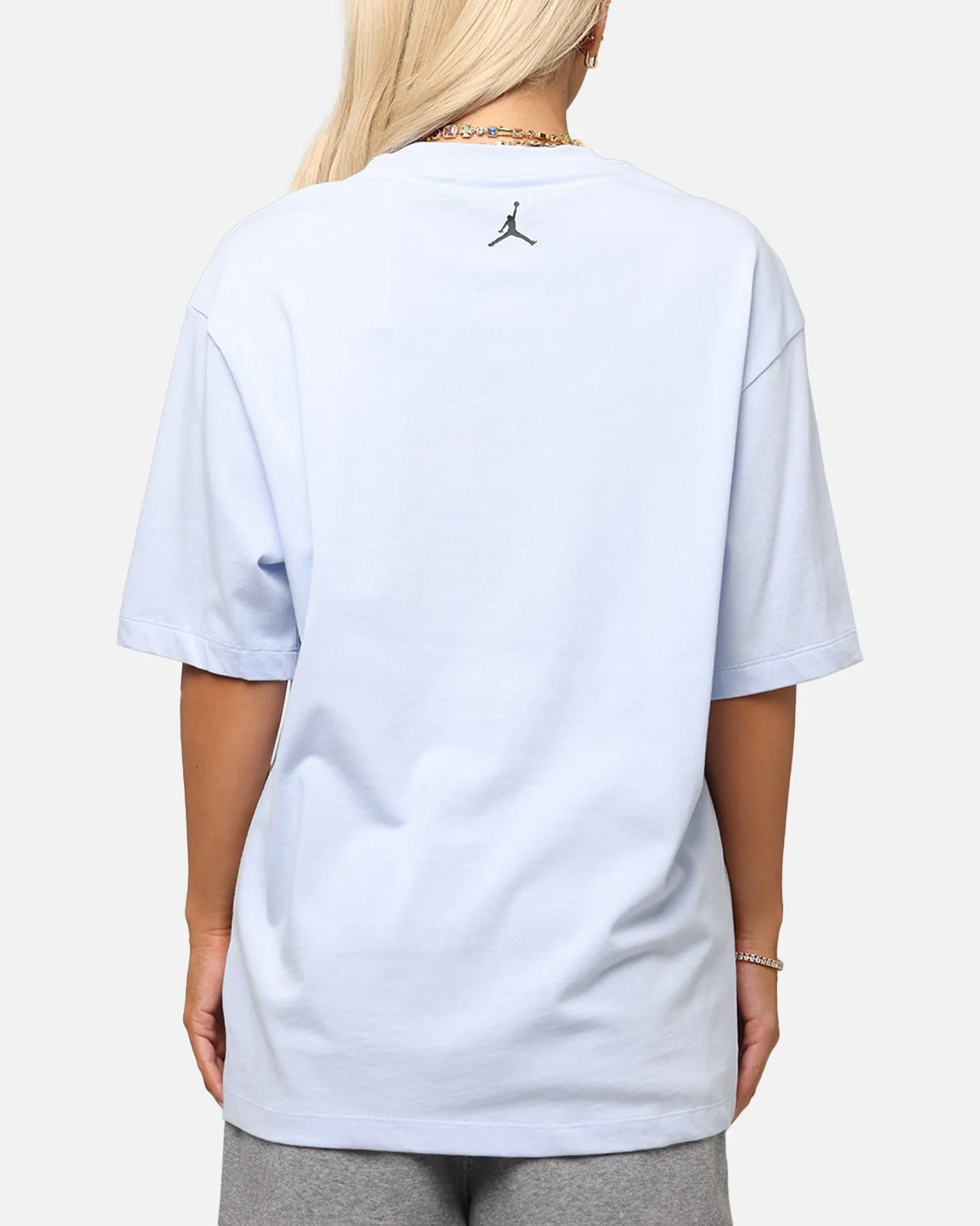 Jordan Brand Sneaker Patch Crew T-Shirt Blue/Black Fashion Fit Cozy Layer