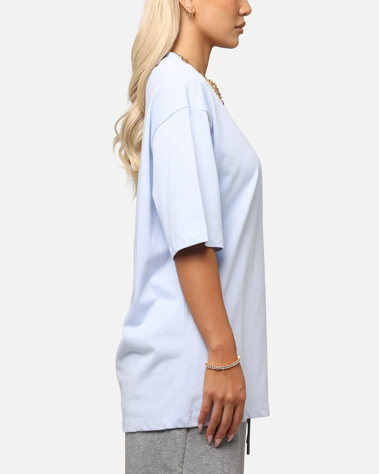 Minimal Outfit Jordan Brand Sneaker Patch Crew T-Shirt Blue/Black